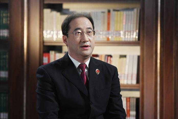 以“時(shí)時(shí)放心不下”的責(zé)任感維護(hù)社會穩(wěn)定