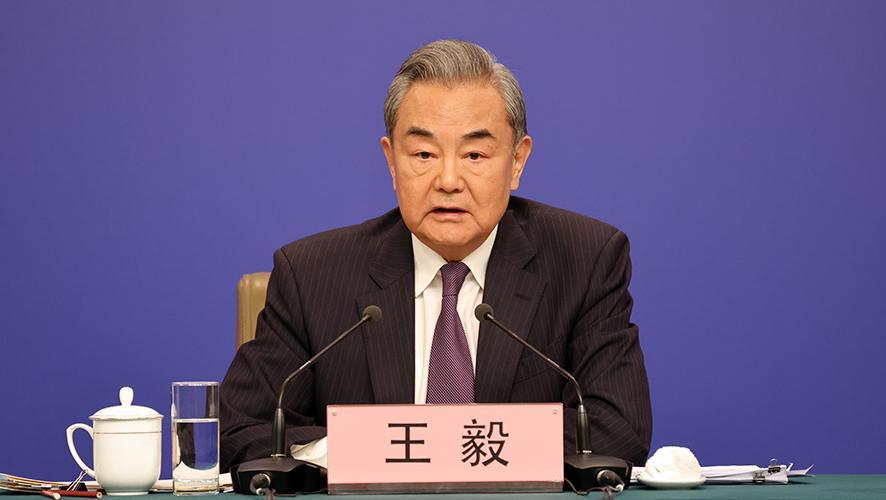 外交部長王毅回答記者提問